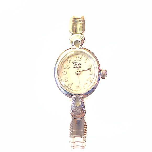 $10 minimum bundle- Vintage 80s Timex Quartz watch silver tone stretch band - Picture 1 of 5